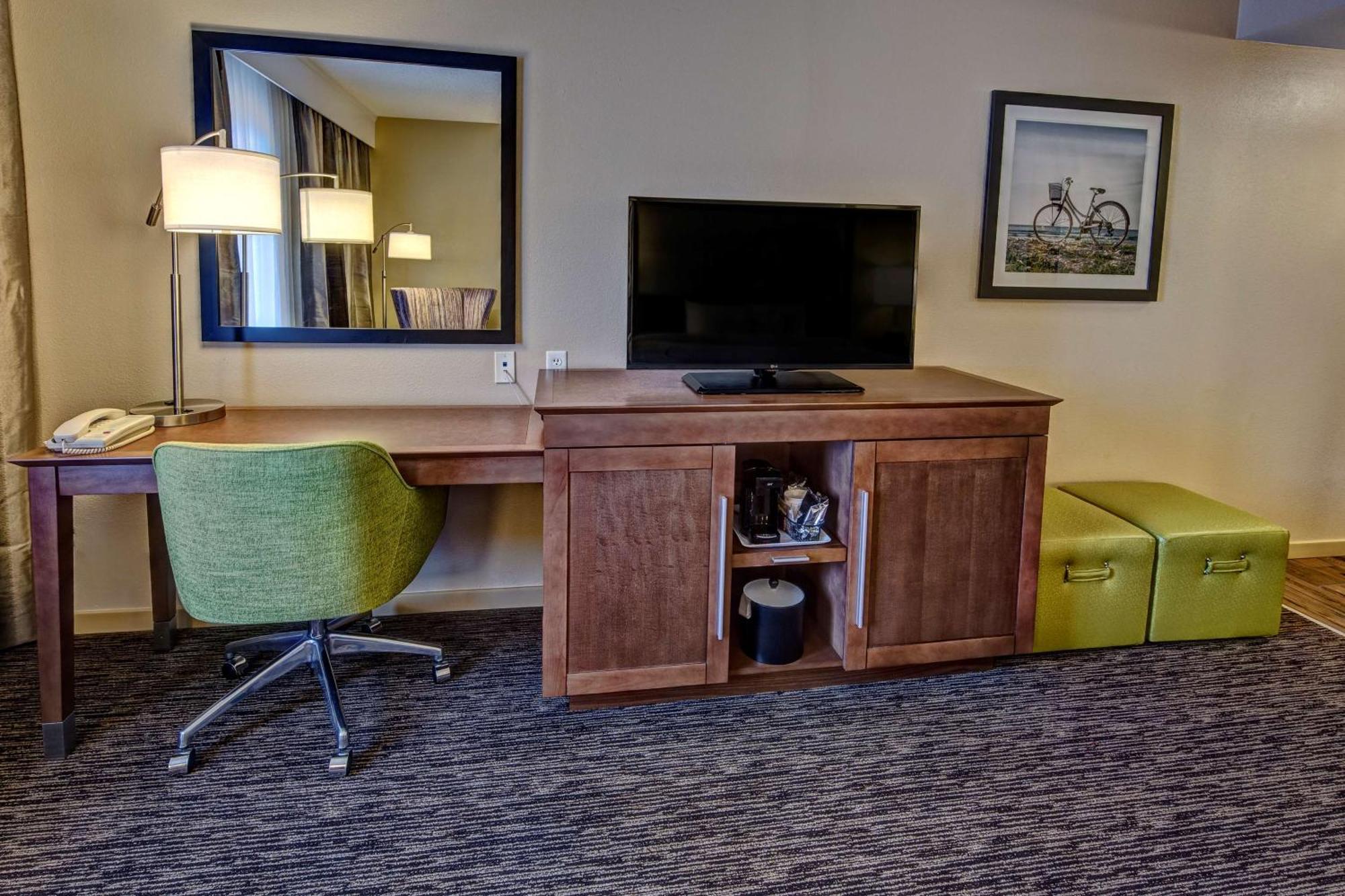 Hampton Inn Дън Екстериор снимка