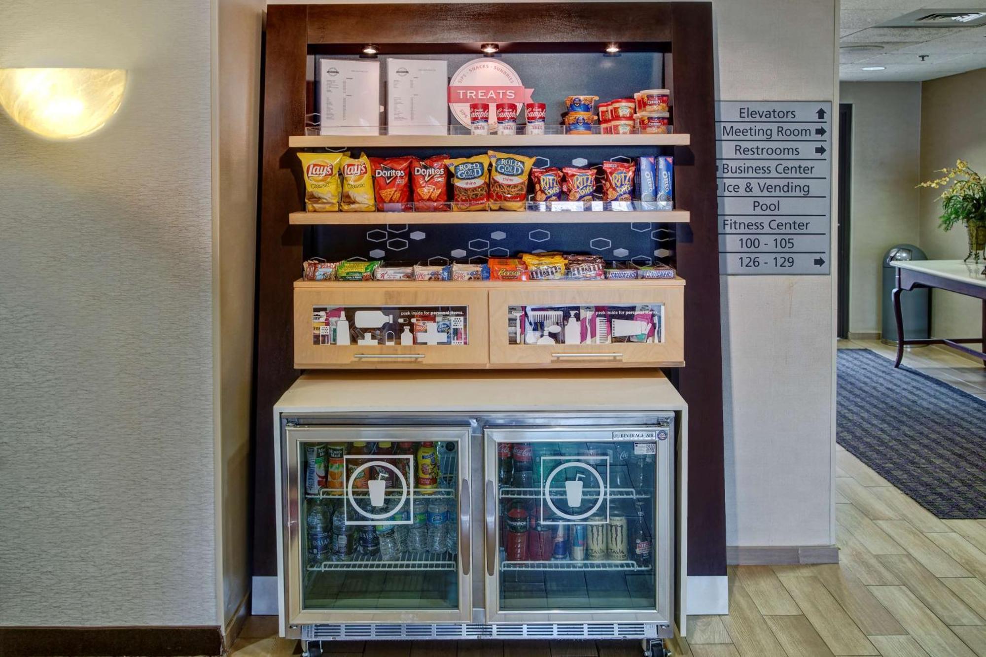 Hampton Inn Дън Екстериор снимка