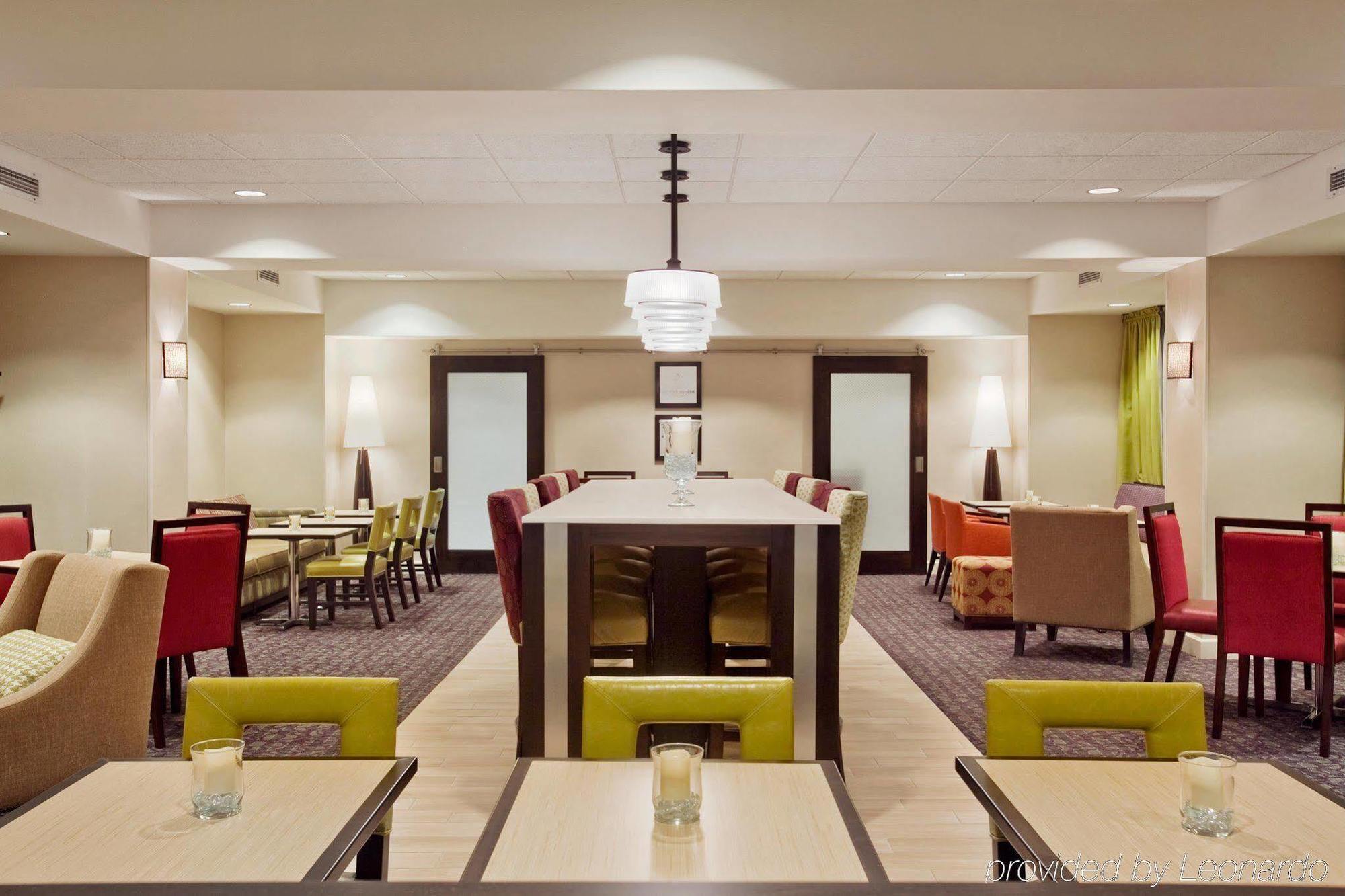 Hampton Inn Дън Екстериор снимка