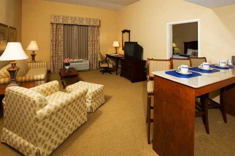 Hampton Inn Дън Стая снимка